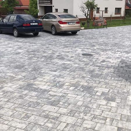 Apartman Gabriela Roudne Ngoại thất bức ảnh