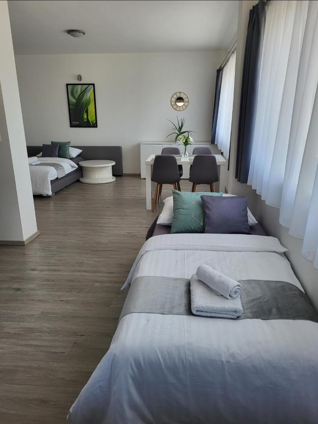 Apartman Gabriela Roudne Ngoại thất bức ảnh
