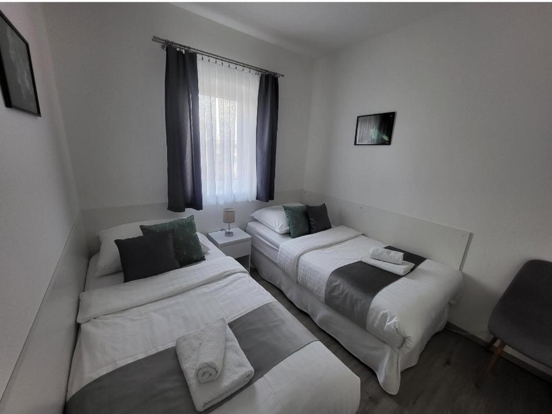 Apartman Gabriela Roudne Ngoại thất bức ảnh