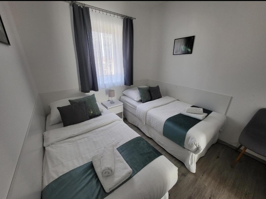 Apartman Gabriela Roudne Ngoại thất bức ảnh