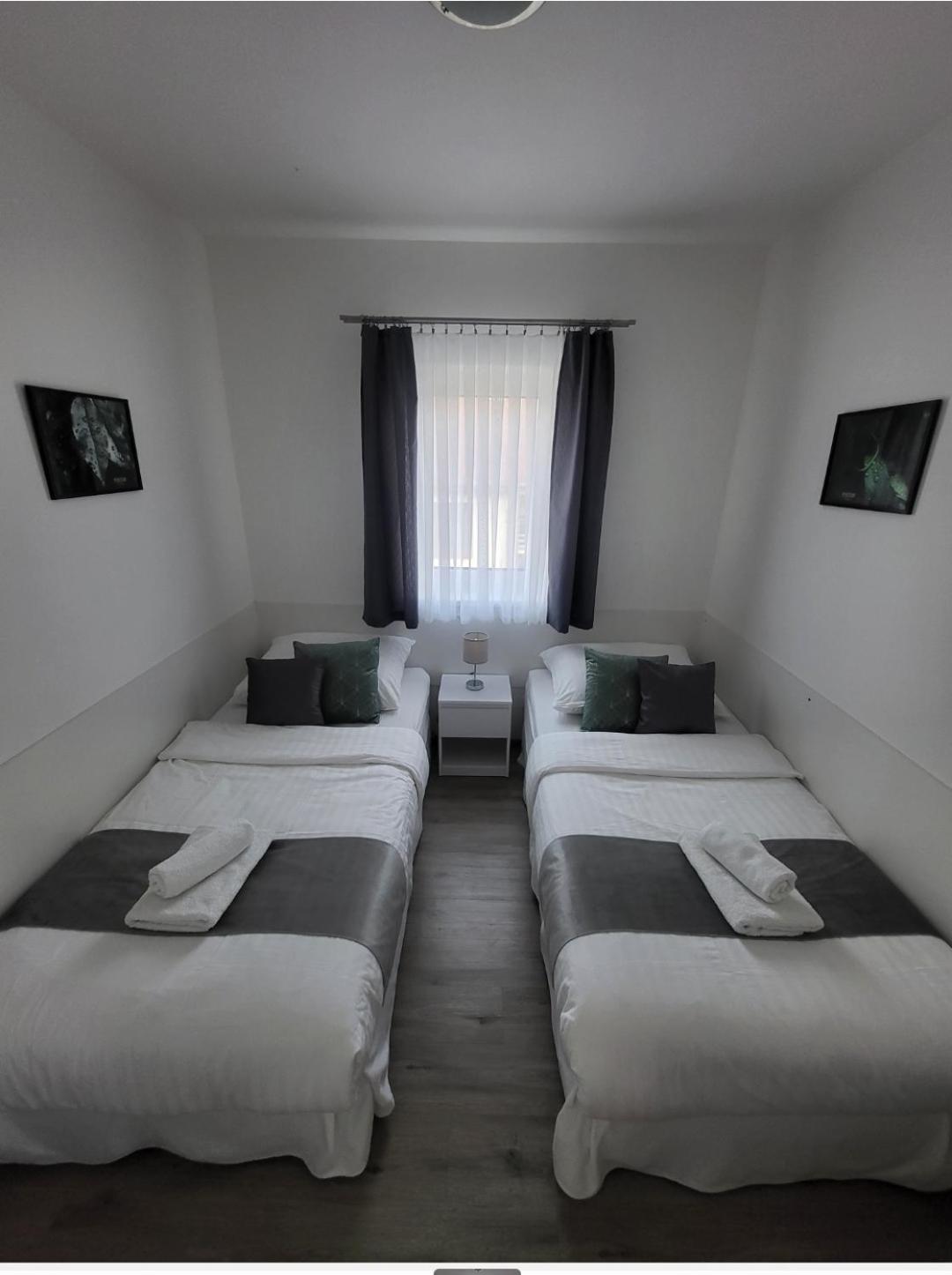 Apartman Gabriela Roudne Ngoại thất bức ảnh